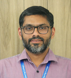 Dr Vivek Lukose